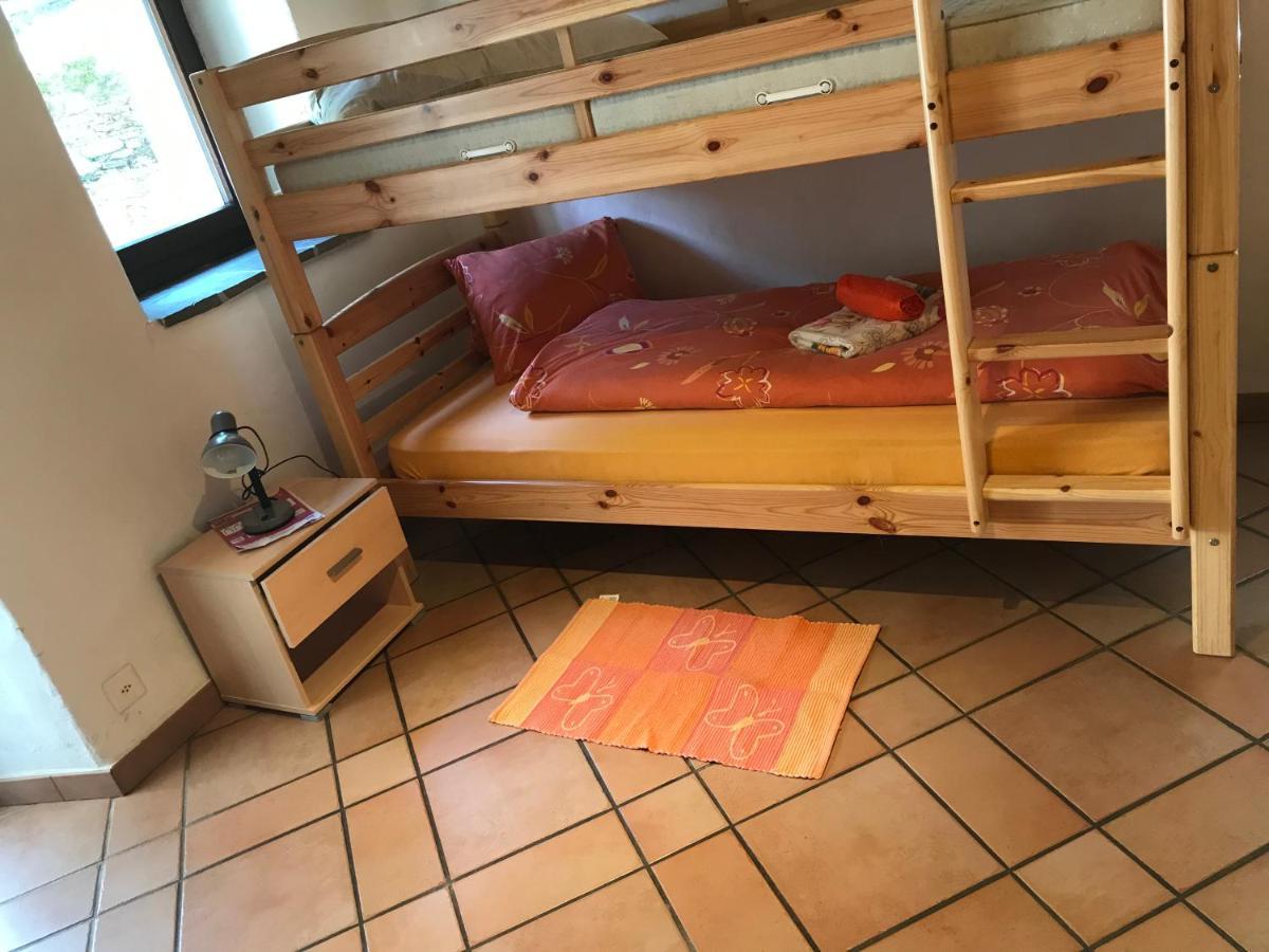 Ostello Orgnana Gambarogno Exteriör bild