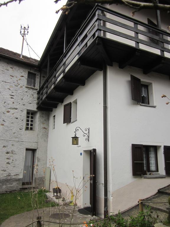 Ostello Orgnana Gambarogno Exteriör bild